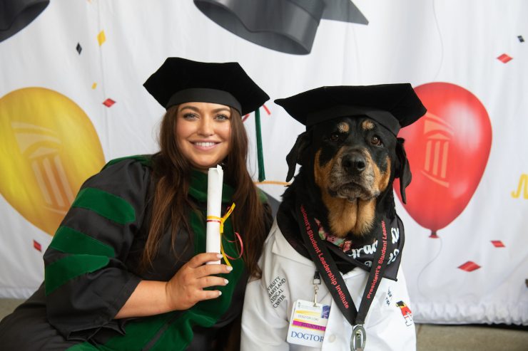 Loki, il cane che ha ricevuto una laurea 